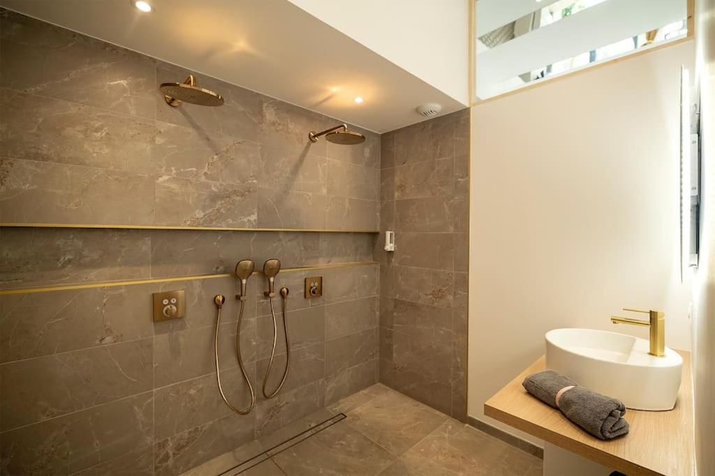 Loft De Luxe Le Chic, Grand Jacuzzi, Vue Port De Plaisance Apartment Saint-Valery-en-Caux Exterior foto