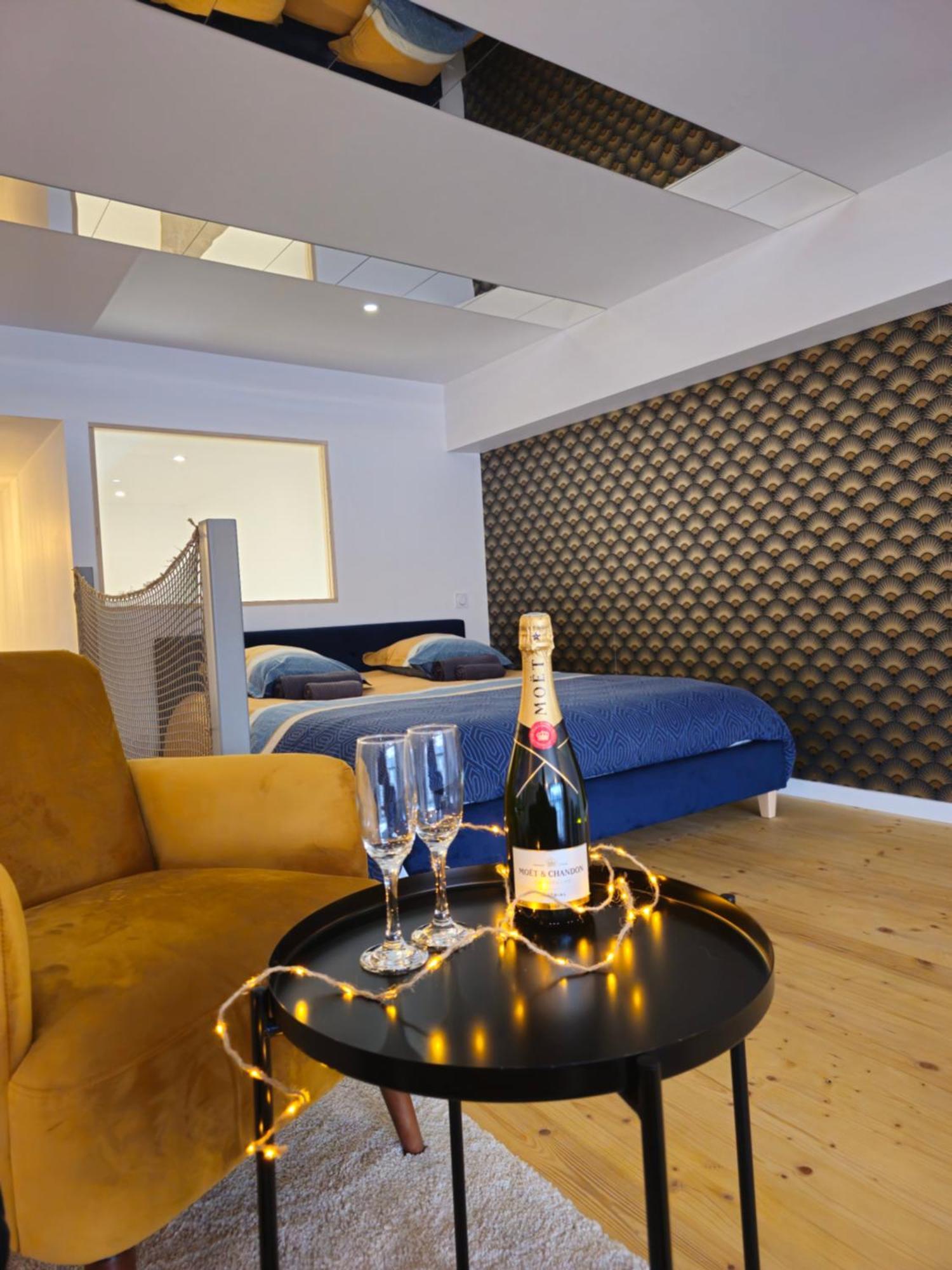 Loft De Luxe Le Chic, Grand Jacuzzi, Vue Port De Plaisance Apartment Saint-Valery-en-Caux Exterior foto